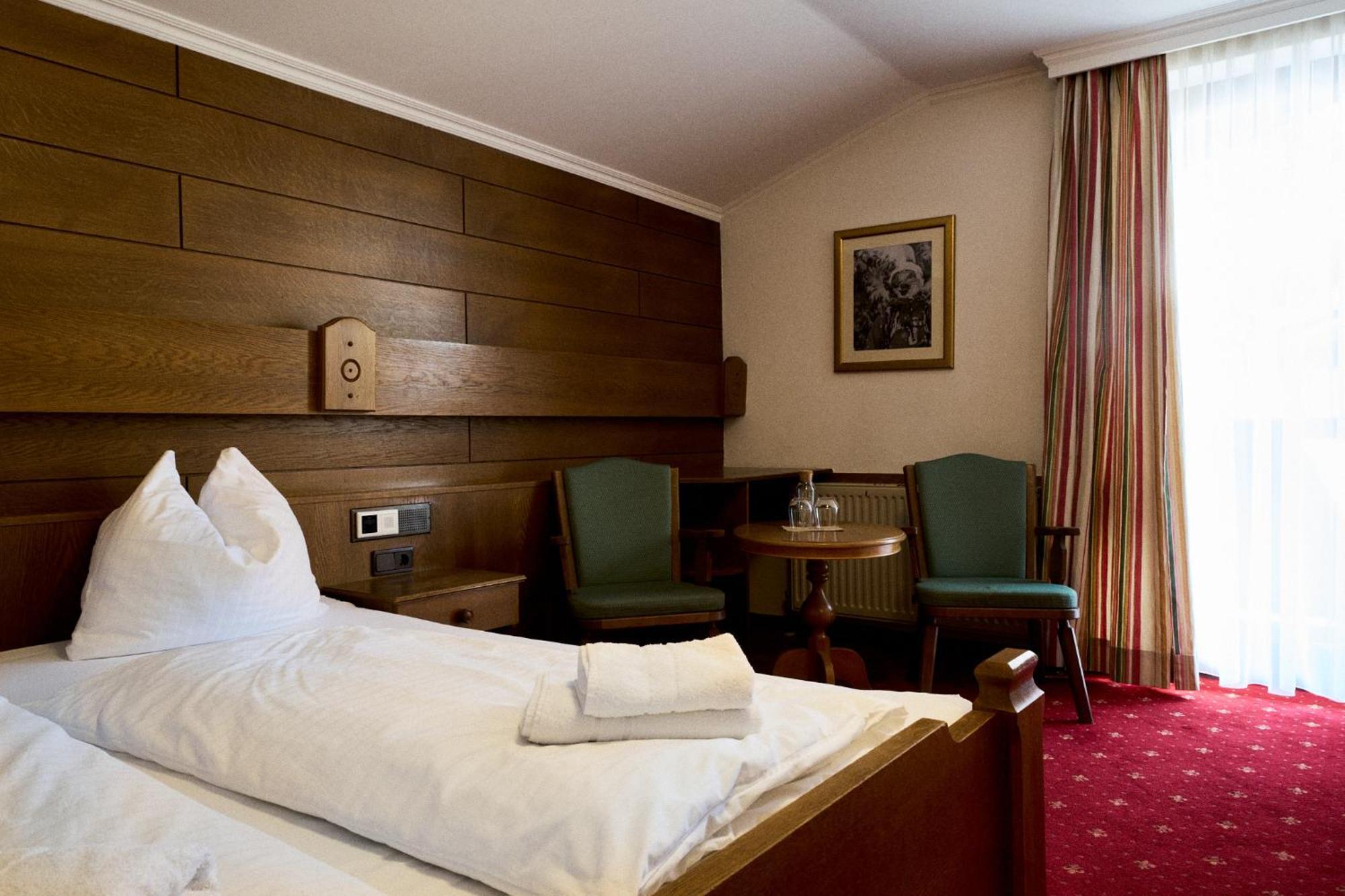 Hotel Martini Kaprun - Including Summercard Dış mekan fotoğraf
